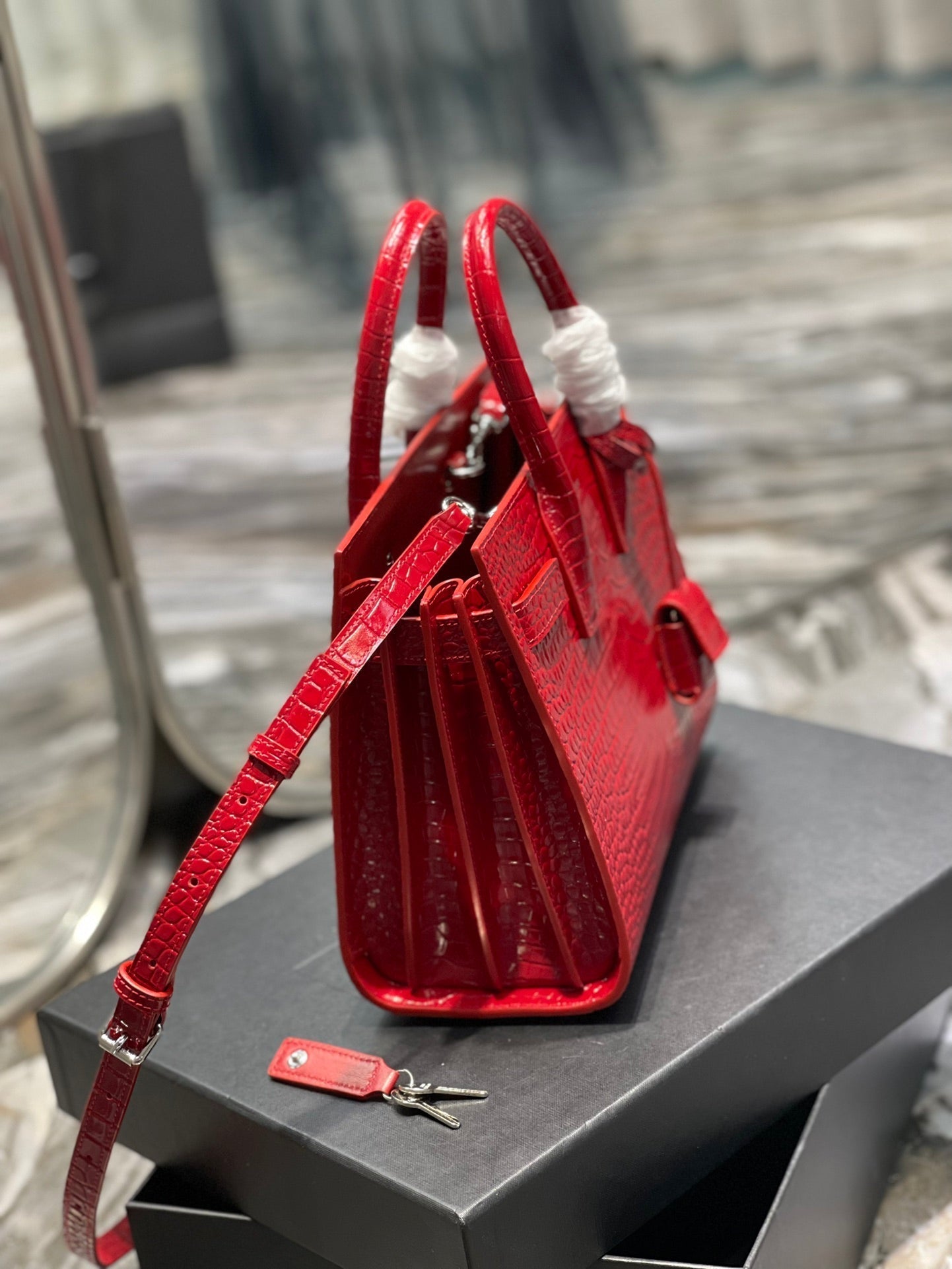 SAC DE JOUR BABY 26 Rojo Piel de becerro Herrajes de oro