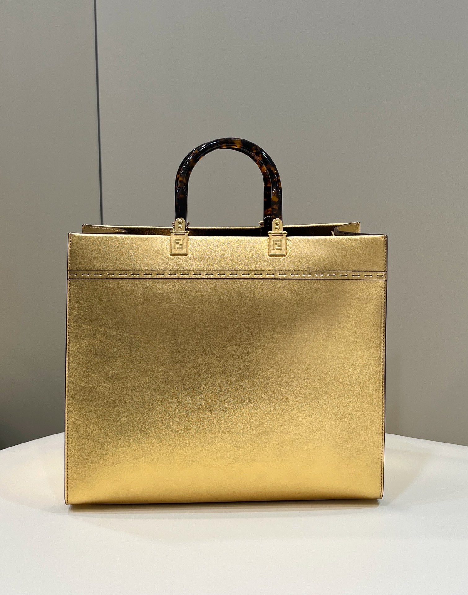 Bolso tote Shine Large 35 EN Piel de becerro Dorado
