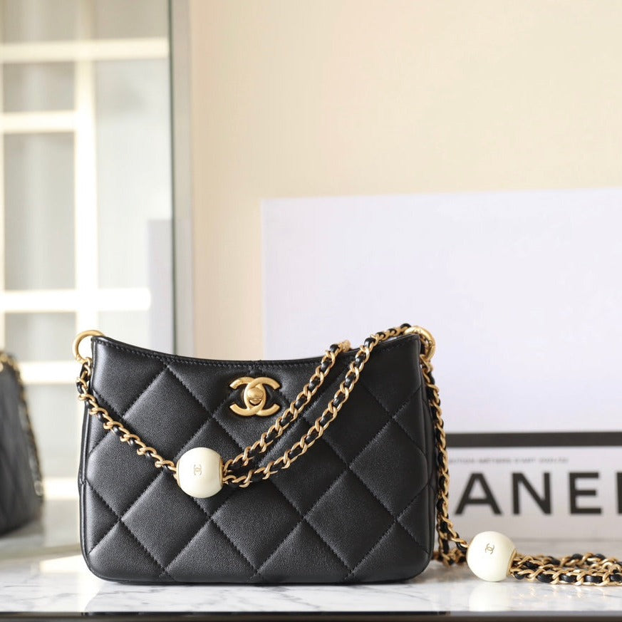 Designer Hobo black bag – front view