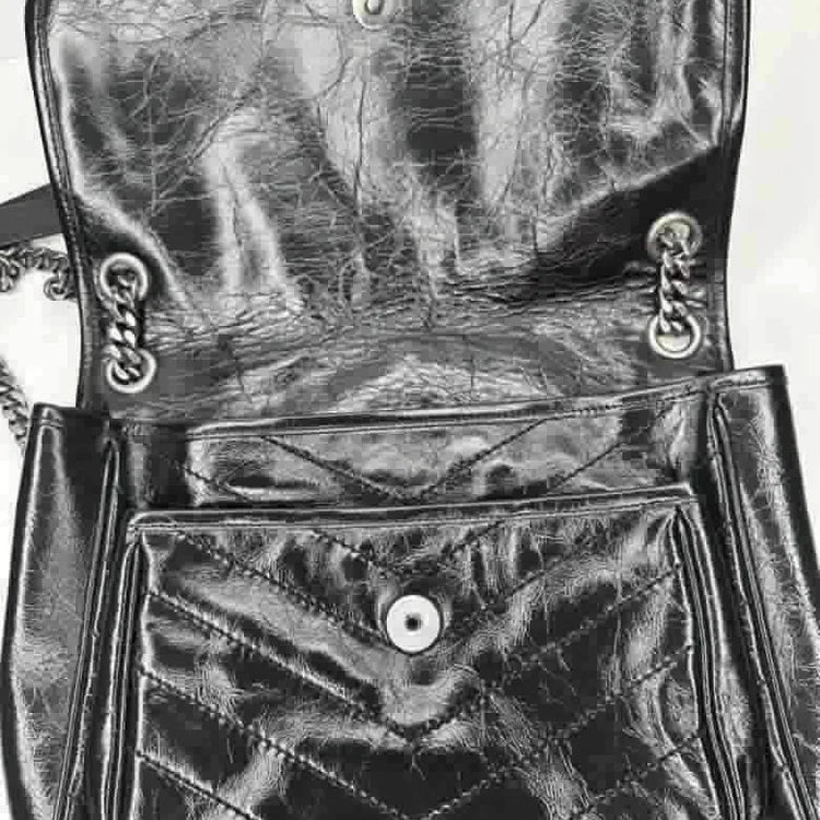 Ysl Crinkled Calfskin Matelasse MONOGRAMA Baby Niki Chain Satchel, Black Leather, Medium - Imagen del producto 2