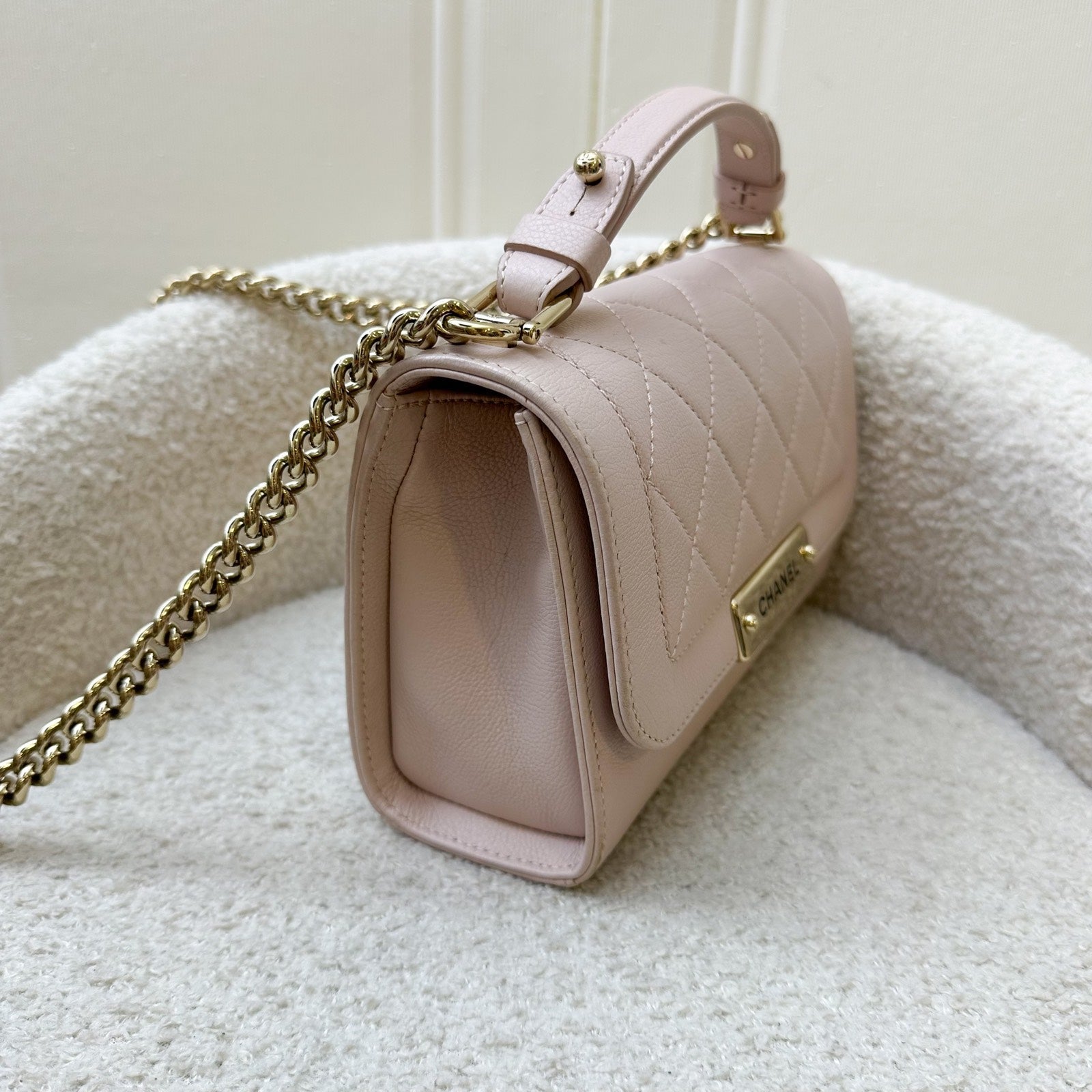 Chanel 17C Click Label Bolso de hombro en Light Pink Piel de becerro and LGHW
