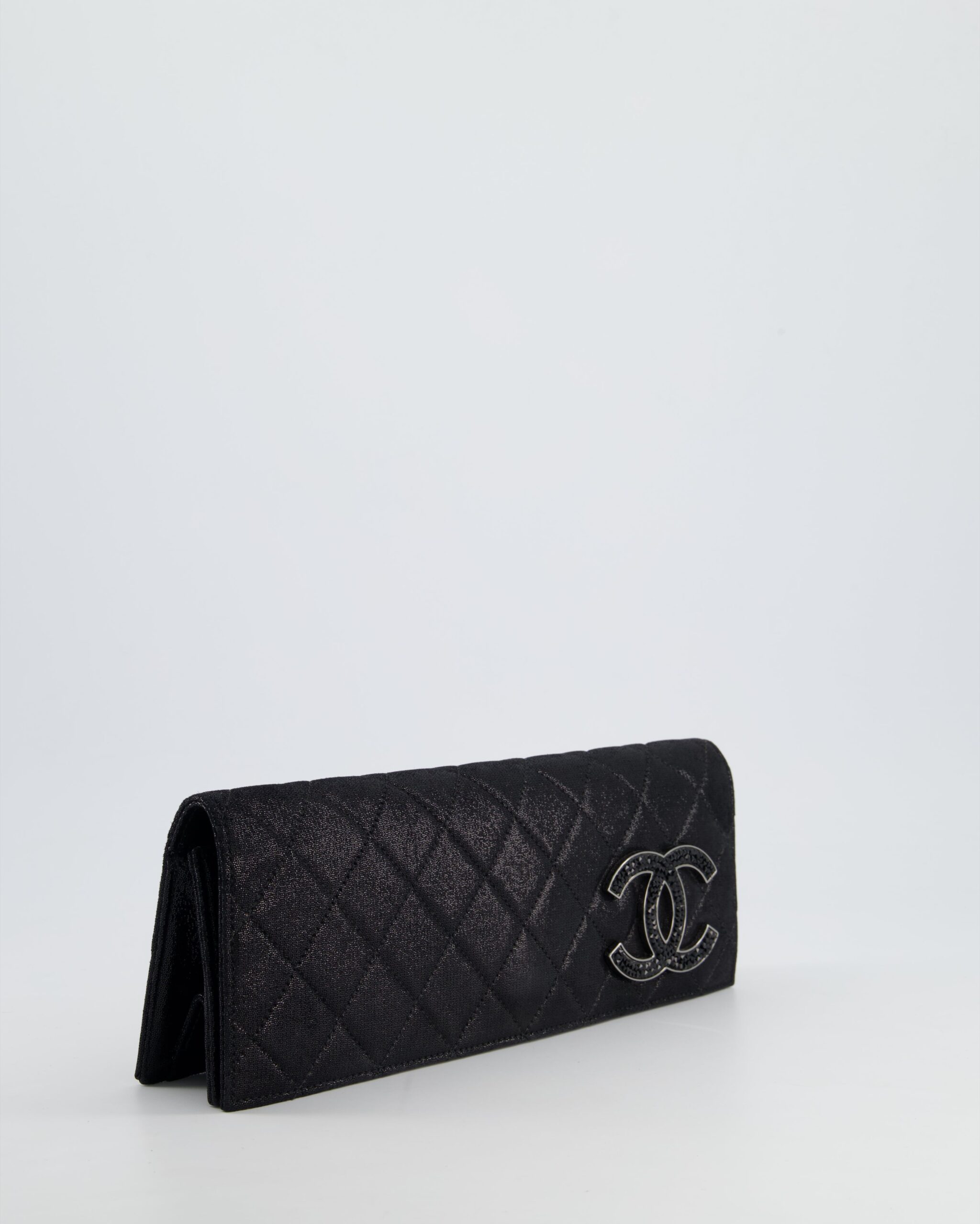 *HOT* Chanel Negro Shiny Quilted Long Bolso de fiesta in Coated Piel de becerro con Herrajes plateados and Crystal CC Detail