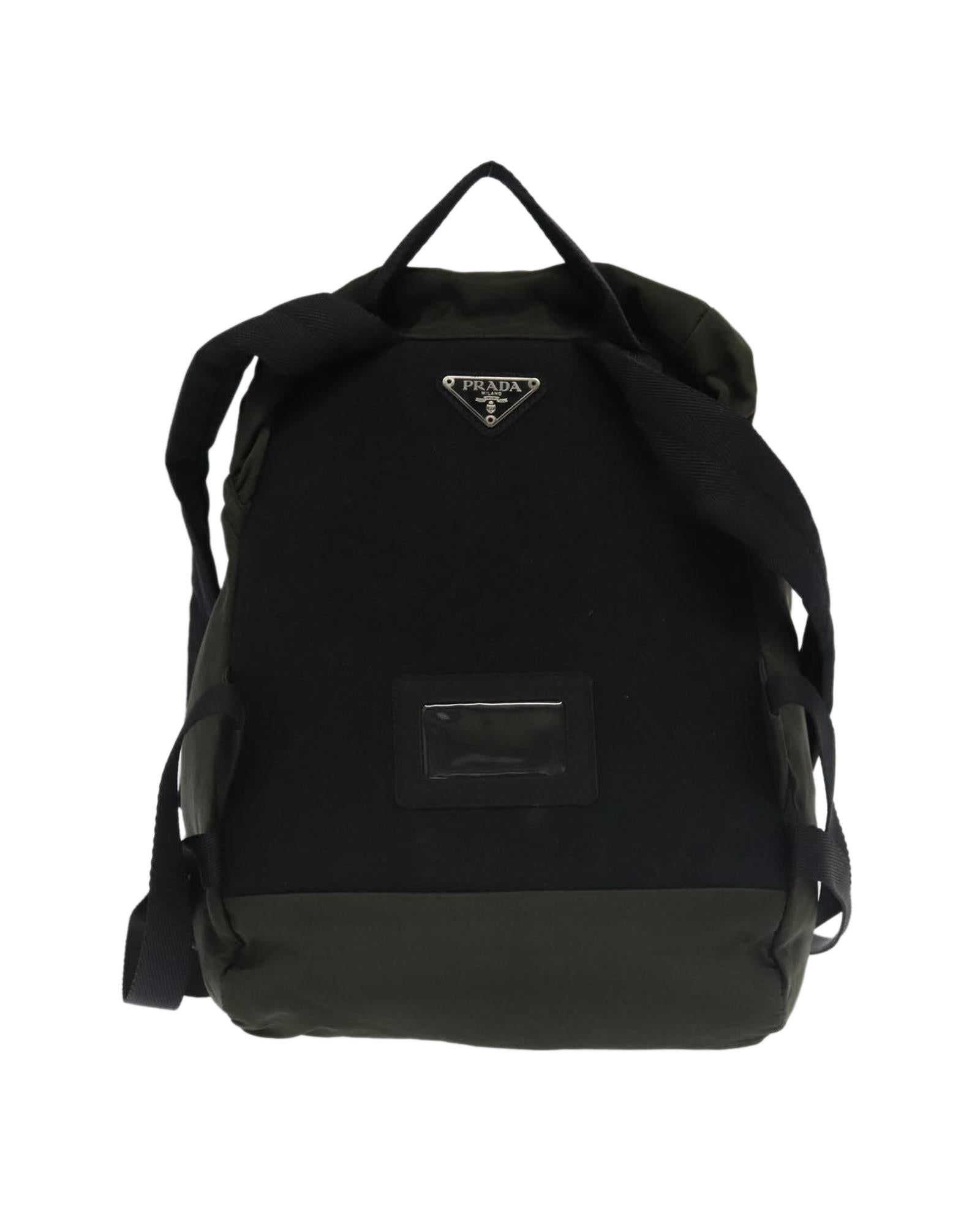 Mochila de nailon con detalles plateados