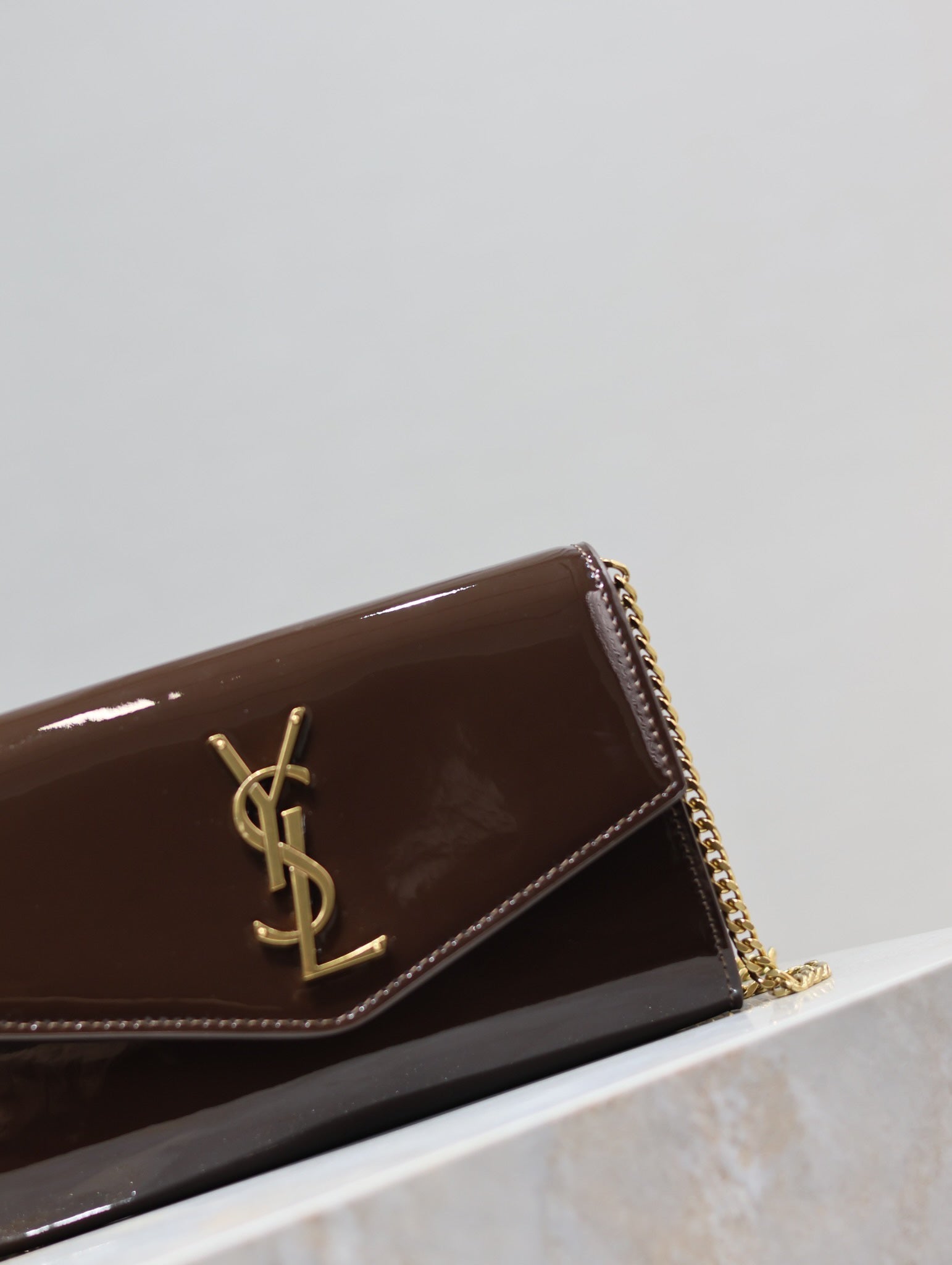 Uptown Cadena Cartera 19cm Dark Marrón Patent Piel de becerro