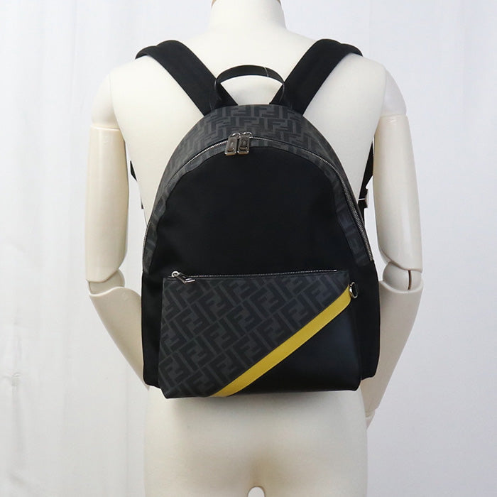 Mochila diagonal de nailon negro para hombre Fendi