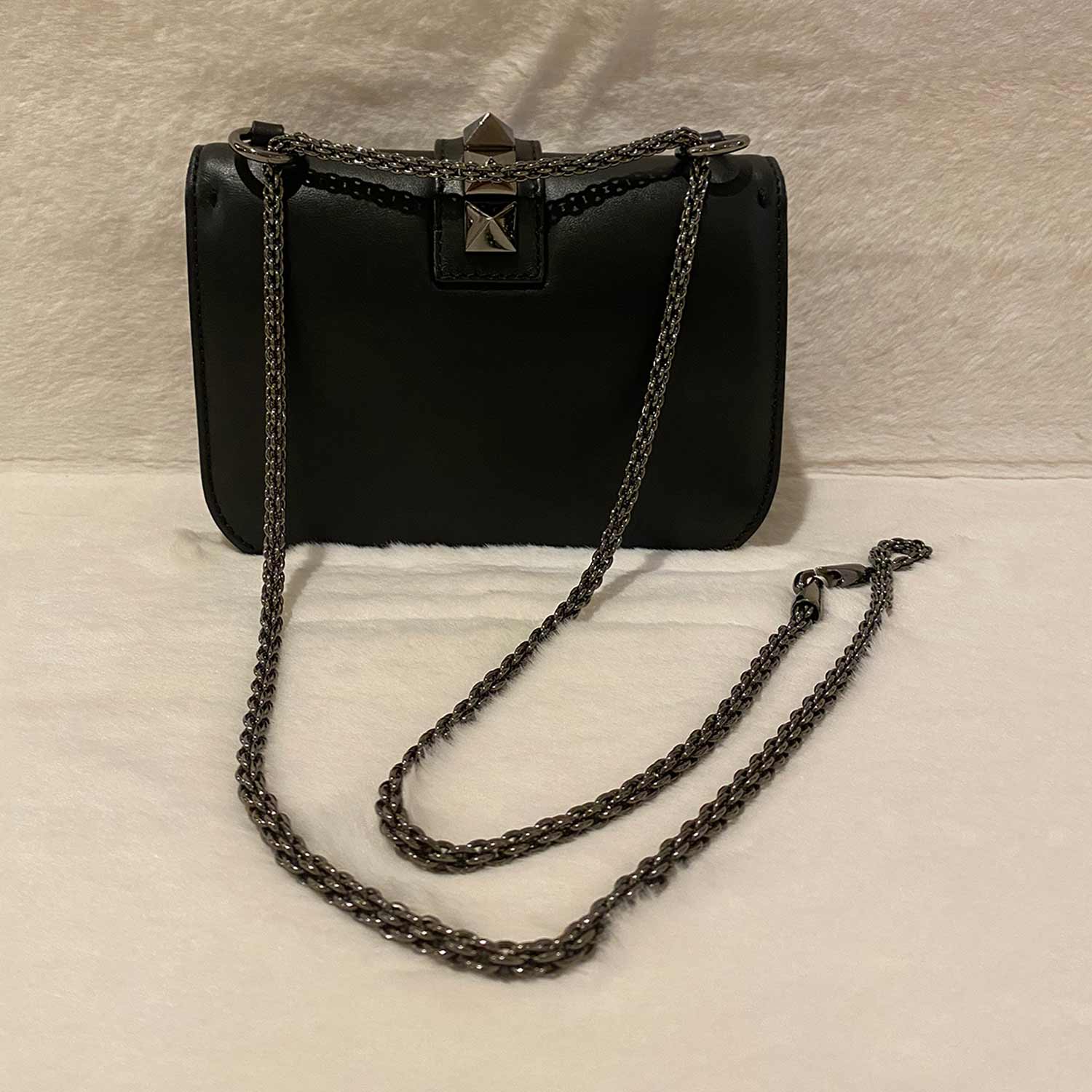Valentino Small Glam Lock Noir Crossbody Bag - Imagen del producto 2